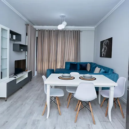 Luxury Square 21 Apartment