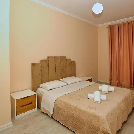 Luxury Square 21 Apartment