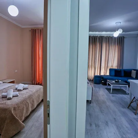 Luxury Square 21 Apartment